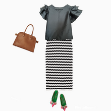 โหลดรูปภาพลงในเครื่องมือใช้ดูของ Gallery 【受注販売商品】FLUFFY SHOULDERS SILKY TOPS