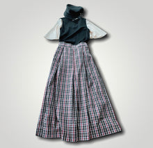 Load image into Gallery viewer, RED x BLACK PLAID SKIRT
